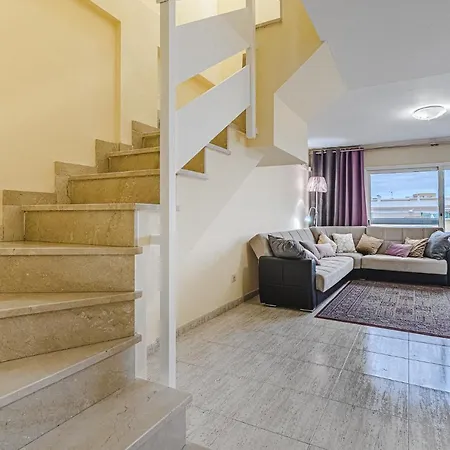 Red Large Family Apartment, Three Floors, 10 Guests * Costa Adeje