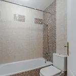 Red Large Family Apartment, Three Floors, 10 Guests 아파트 아데제